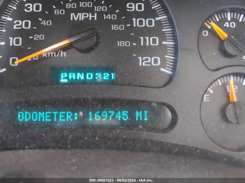 2004 GMC Sierra 1500 Sle VIN: 2GTEC19T941172568 Lot: 39561023