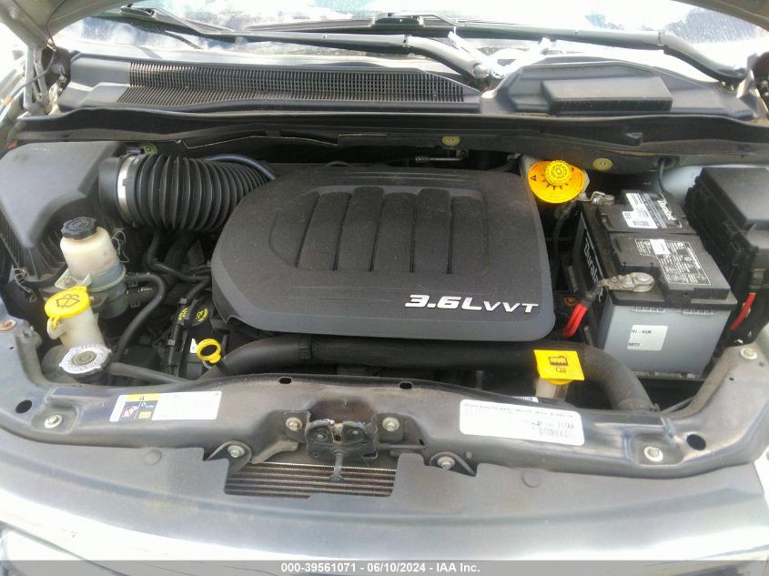 2015 Chrysler Town & Country S VIN: 2C4RC1HG8FR562619 Lot: 39561071