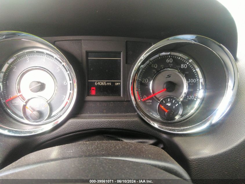 2015 Chrysler Town & Country S VIN: 2C4RC1HG8FR562619 Lot: 39561071