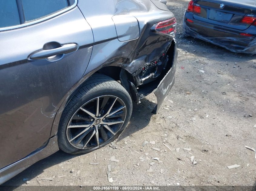 2021 Toyota Camry VIN: 4T1G11BK2MU027789 Lot: 39561109