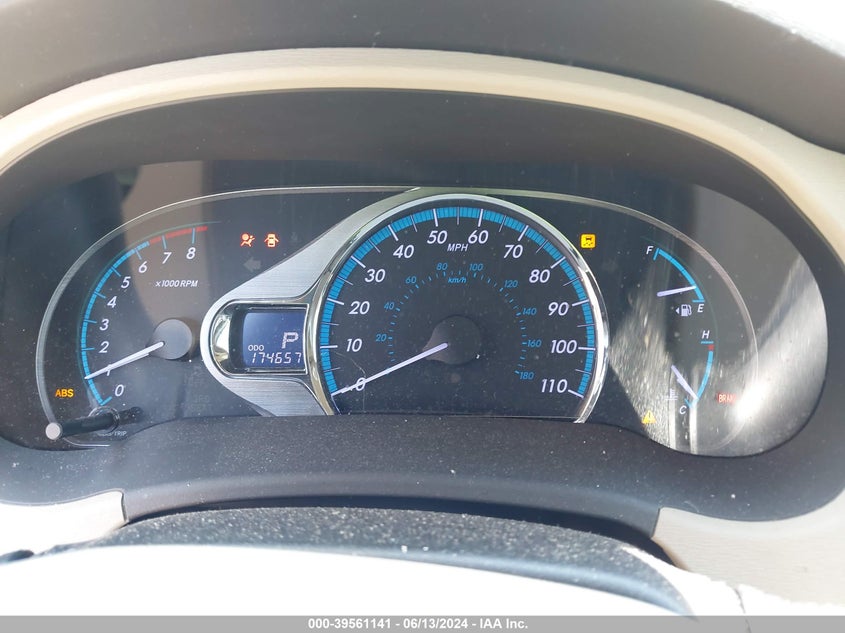 2011 Toyota Sienna Xle V6 VIN: 5TDYK3DCXBS136851 Lot: 39561141