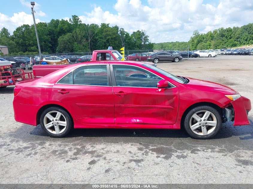 2014 Toyota Camry Se VIN: 4T1BF1FK7EU752828 Lot: 39561415