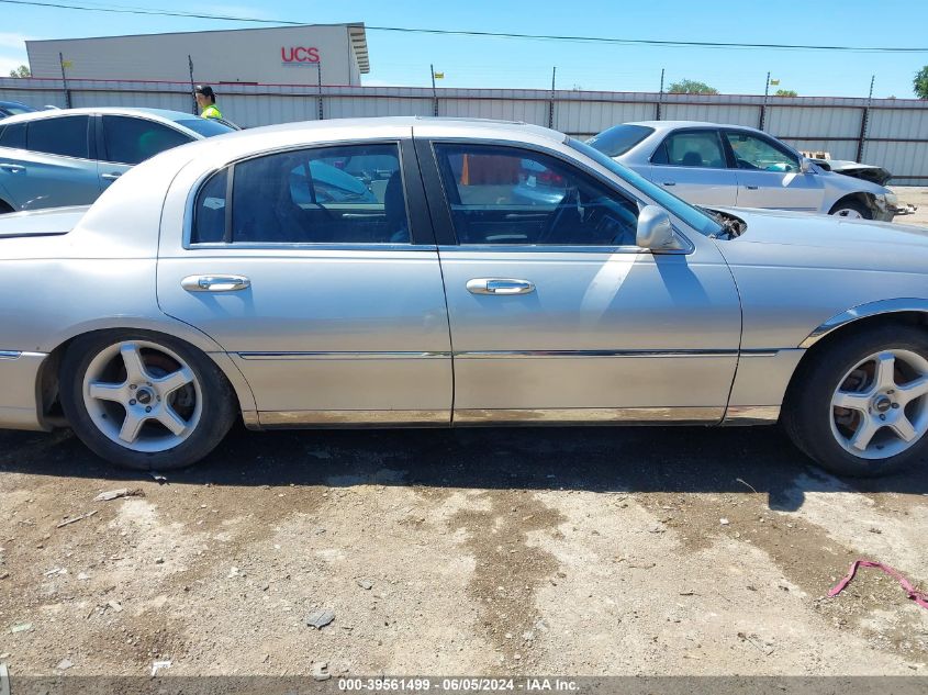 2008 Lincoln Town Car Signature Limited VIN: 2LNHM82V08X634254 Lot: 39561499