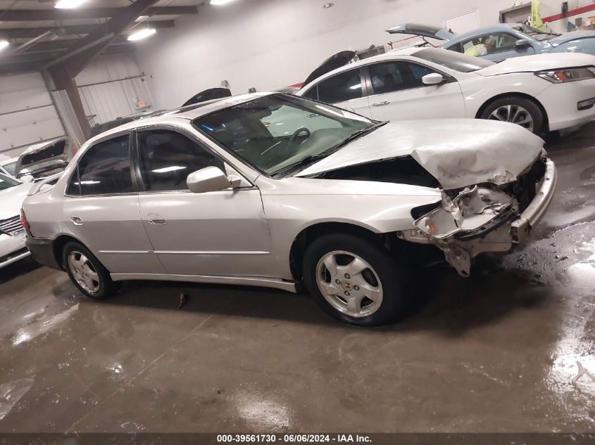 1999 Honda Accord Ex VIN: 1HGCG5651XA048699 Lot: 39561730