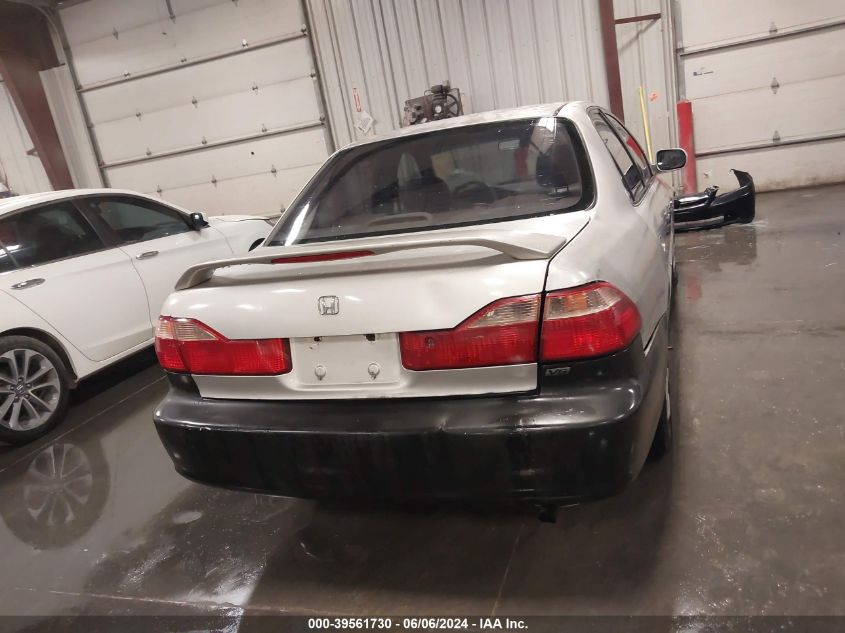 1999 Honda Accord Ex VIN: 1HGCG5651XA048699 Lot: 39561730