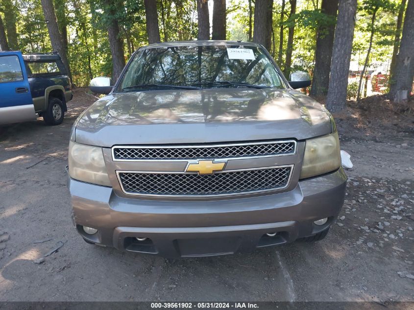 2011 Chevrolet Tahoe Ltz VIN: 1GNSKCE09BR322638 Lot: 39561902