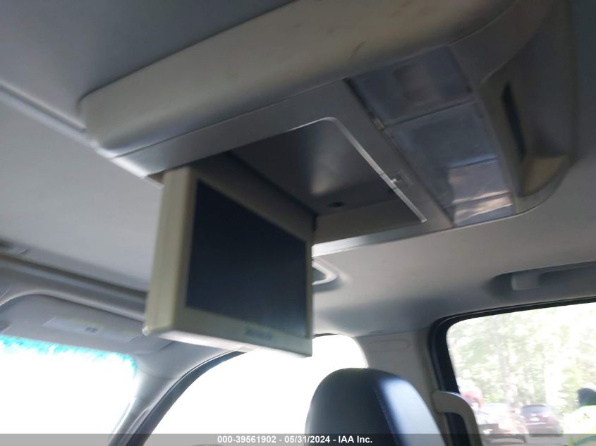 2011 Chevrolet Tahoe Ltz VIN: 1GNSKCE09BR322638 Lot: 39561902