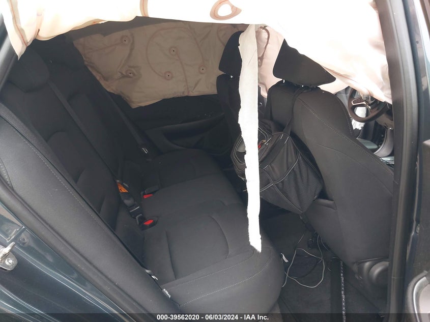 2019 Chevrolet Malibu Lt VIN: 1G1ZD5ST0KF110717 Lot: 39562020