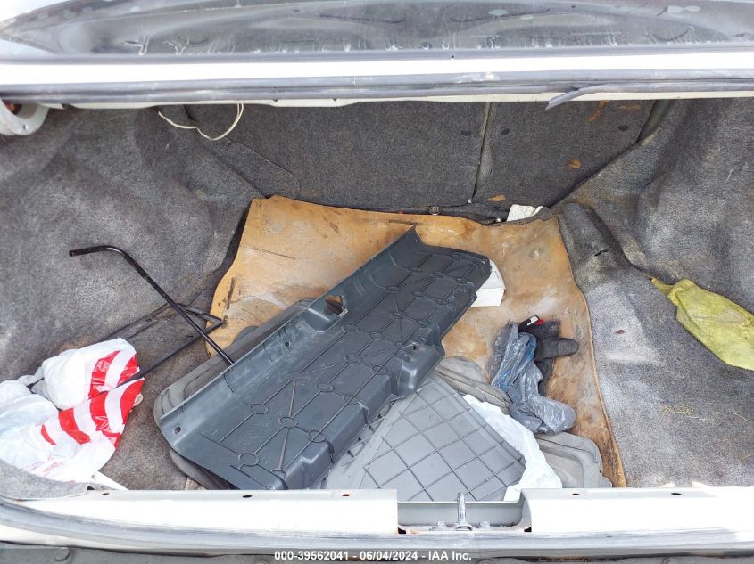 1998 Honda Civic Lx VIN: 1HGEJ6576WL018457 Lot: 39562041