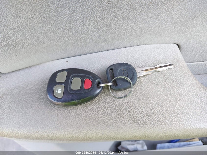 2007 Chevrolet Tahoe Ls VIN: 1GNFC13J67R138232 Lot: 39562084