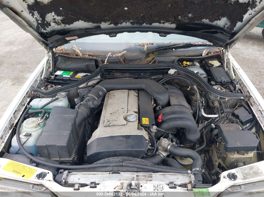 1995 Mercedes-Benz E 320 Base/320 Special VIN: WDBEA32E3SC180586 Lot: 39562132