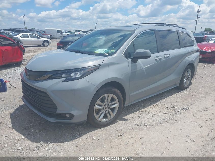 2022 TOYOTA SIENNA XLE - 5TDASKFC1NS042810