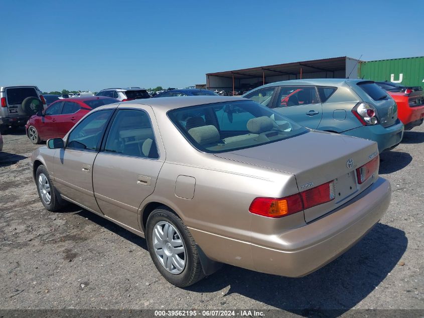 2000 Toyota Camry Le V6 VIN: 4T1BF22K6YU951790 Lot: 39562195