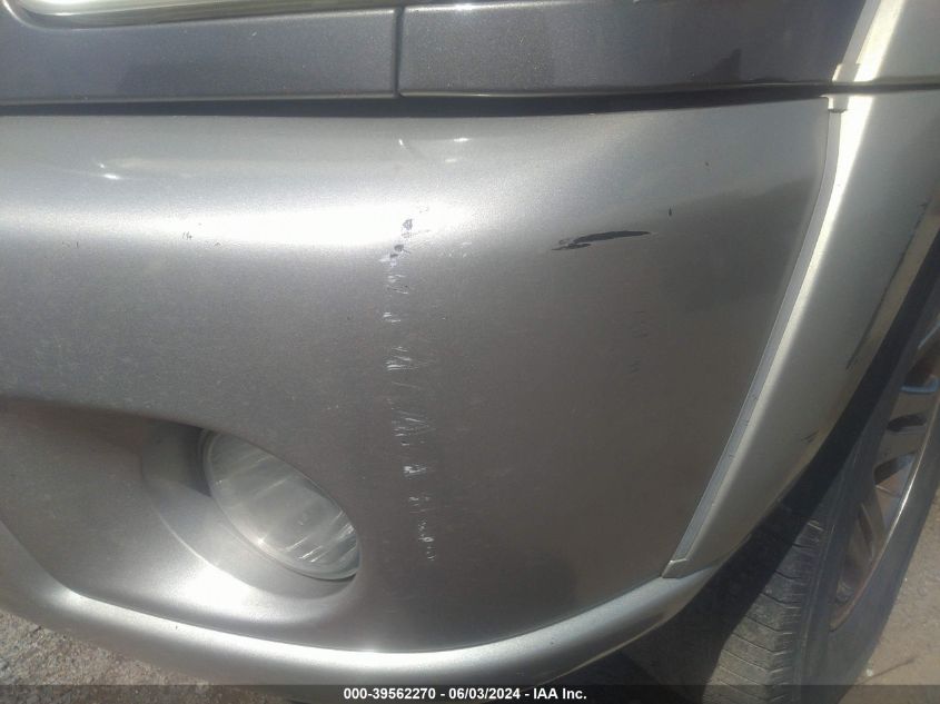 2004 Toyota Sequoia Sr5 V8 VIN: 5TDZT34A84S211260 Lot: 39562270