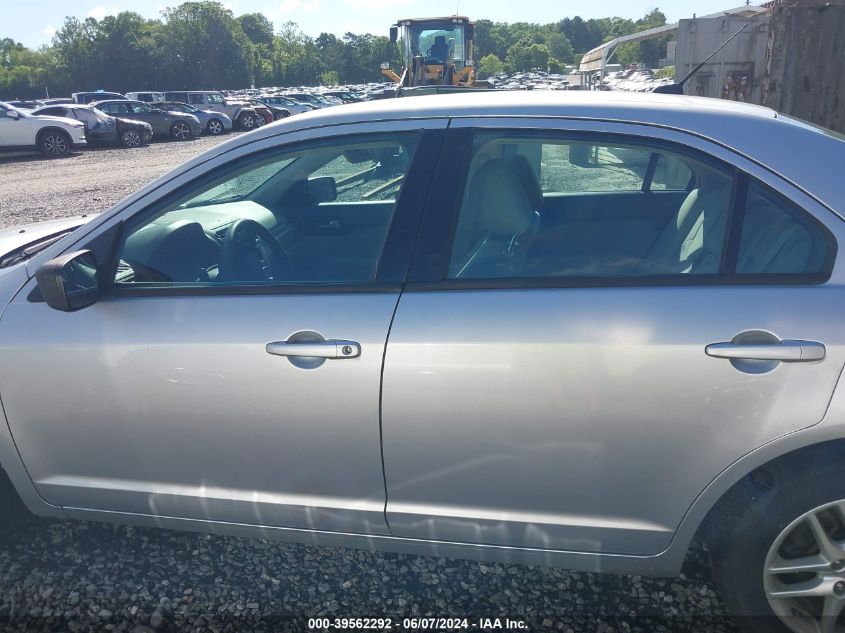 2012 Ford Fusion S VIN: 3FAHP0GA4CR117734 Lot: 39562292