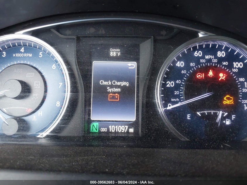 2016 Toyota Camry Le VIN: 4T1BF1FK5GU579698 Lot: 39562683