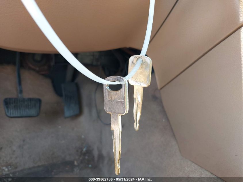 1996 Ford Mustang VIN: 1FALP4448TF138597 Lot: 39562786