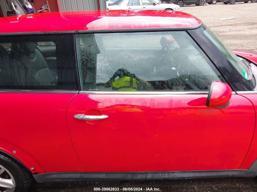 2011 Mini Cooper VIN: WMWSU3C57BT091191 Lot: 39562833