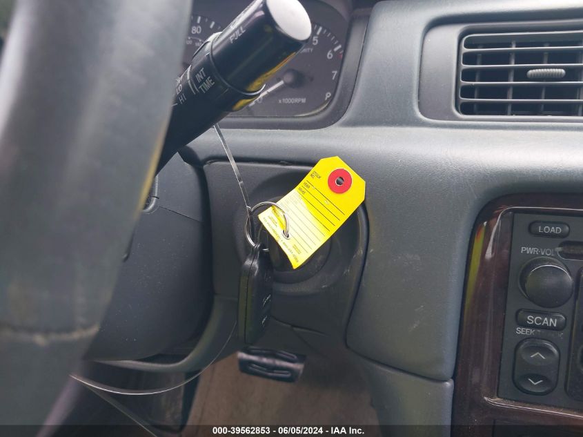 2000 Toyota Camry Xle V6 VIN: 4T1BF28K3YU095601 Lot: 39562853