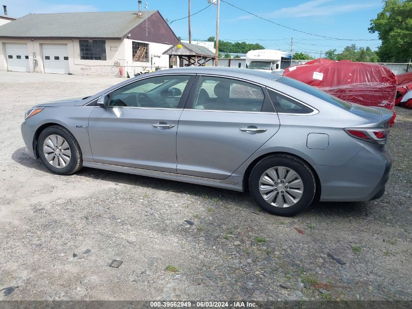 2016 Hyundai Sonata Hybrid/Se VIN: KMHE24L13GA030119 Lot: 39562949