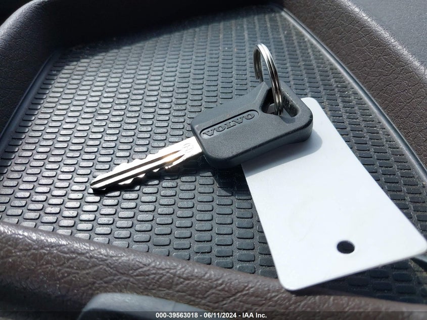 2016 Volvo Vn Vnl VIN: 4V4NC9EH1GN954760 Lot: 39563018