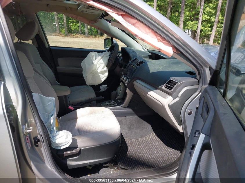 VIN JF2SJAEC5JH616490 2018 SUBARU FORESTER 2.5I PREMIUM