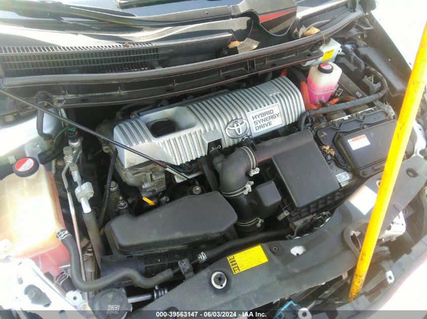 2015 Toyota Prius Two VIN: JTDKN3DU8F1900236 Lot: 39563147