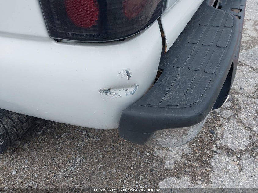 2003 Chevrolet Silverado 1500 Ls VIN: 2GCEK19T931110976 Lot: 39563235