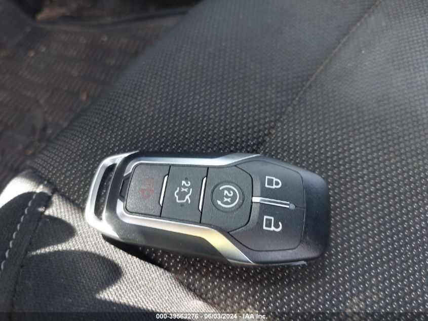 2016 Ford Mustang V6 VIN: 1FA6P8AM0G5263792 Lot: 39563276