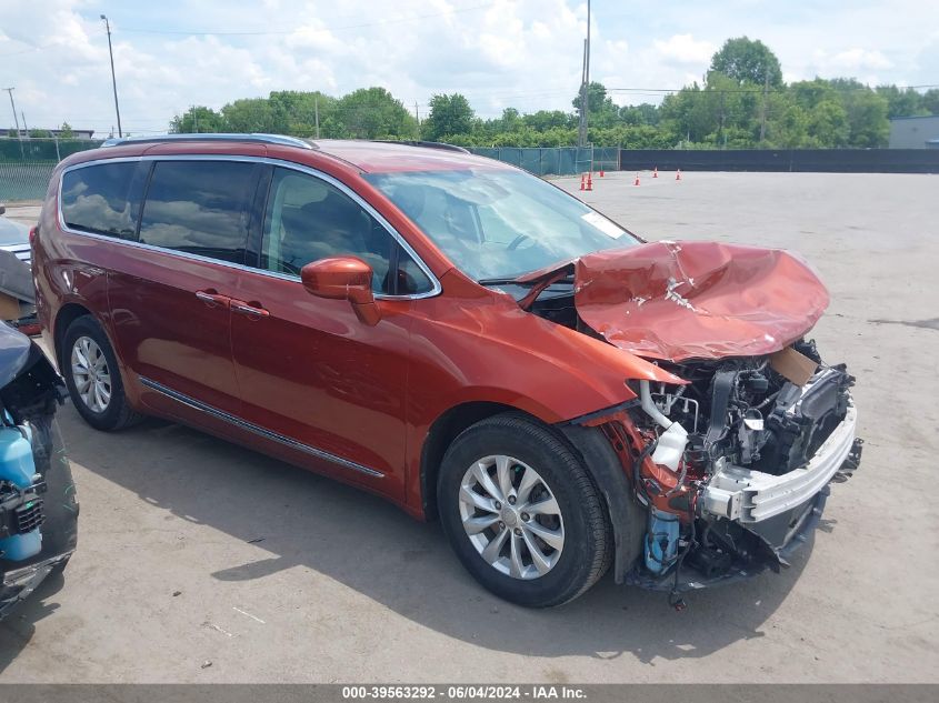 2018 Chrysler Pacifica Touring L VIN: 2C4RC1BG1JR275253 Lot: 39563292