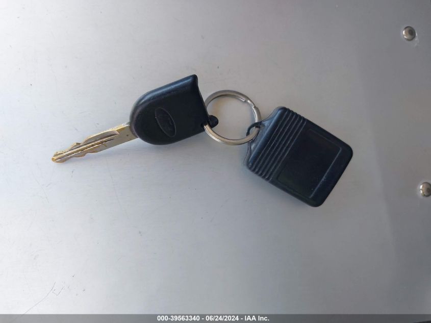 2006 Ford Explorer Xls VIN: 1FMZU73EX5UA81662 Lot: 39563340