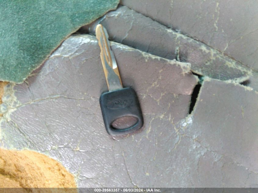 1997 Ford F-150 Lariat/Xl/Xlt VIN: 1FTDX18W2VNB48852 Lot: 39563357