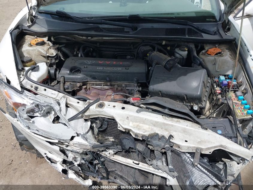 2004 Toyota Camry Le VIN: JTDBE30K540285894 Lot: 39563390