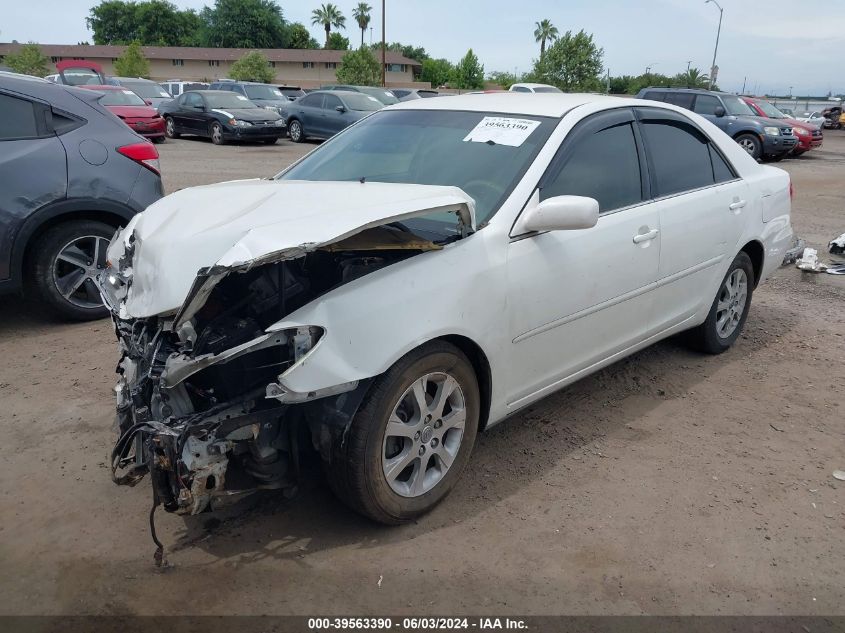 2004 Toyota Camry Le VIN: JTDBE30K540285894 Lot: 39563390