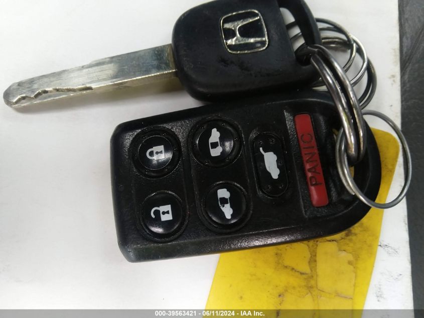 2010 Honda Odyssey Touring VIN: 5FNRL3H92AB111560 Lot: 39563421