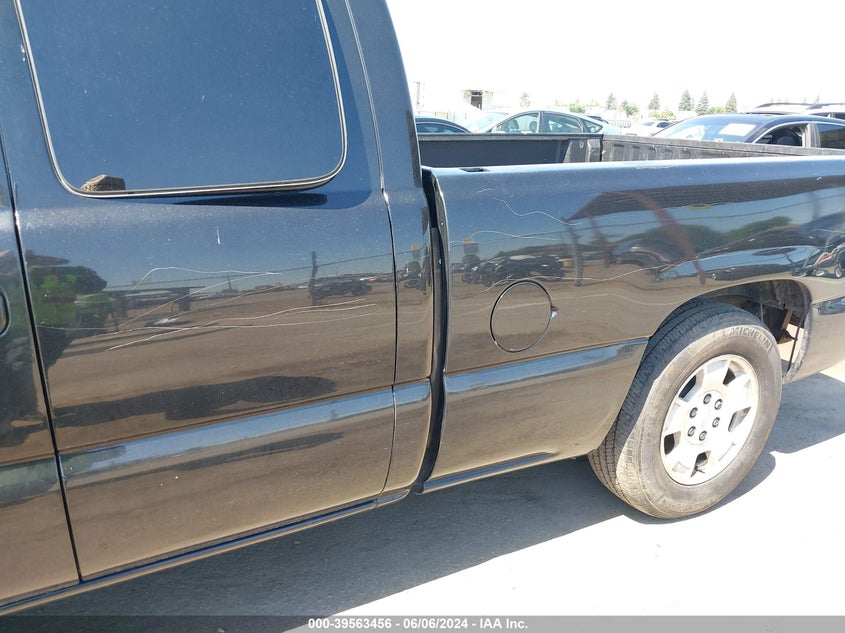 2003 Chevrolet Silverado 1500 Ls VIN: 2GCEC19T331130850 Lot: 39563456