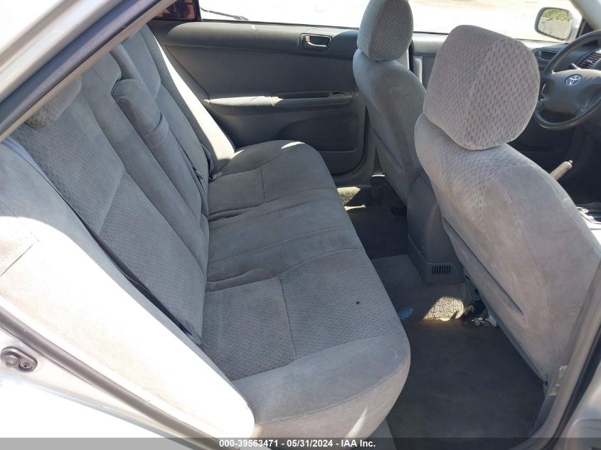 2003 Toyota Camry Le VIN: 4T1BE32K73U686962 Lot: 39563471