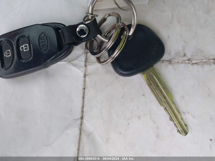 2010 Kia Soul Sport VIN: KNDJT2A21A7050051 Lot: 39563514