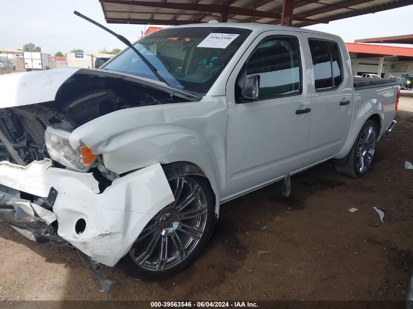 1N6AD0ER4GN725000 2016 NISSAN NAVARA - Image 2