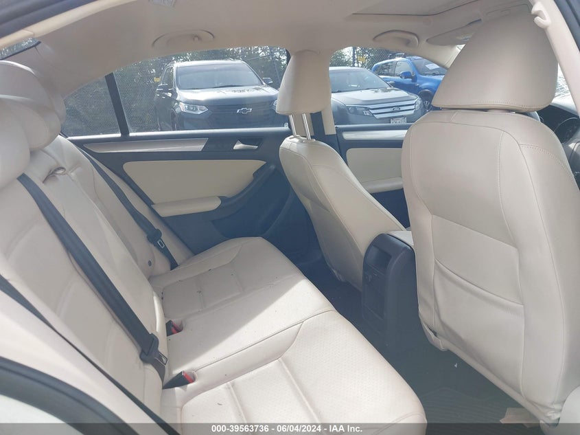 2018 Volkswagen Jetta 1.4T Se/1.4T Wolfsburg Edition VIN: 3VWDB7AJ6JM250107 Lot: 39563736