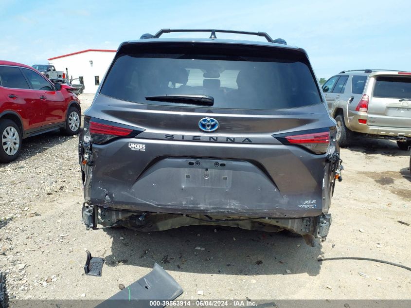 2022 TOYOTA SIENNA XLE - 5TDYRKEC0NS107156