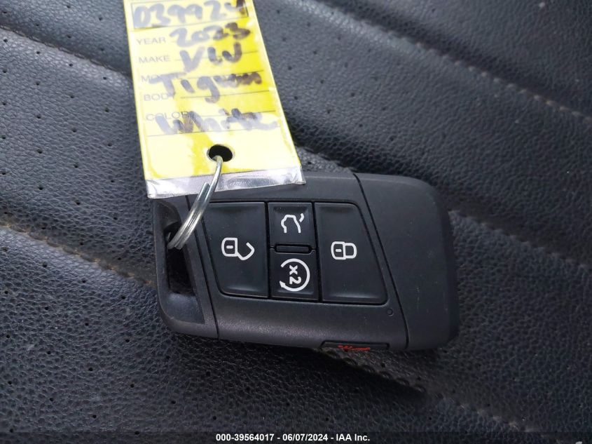 2023 Volkswagen Tiguan 2.0T Se R-Line Black VIN: 3VVCB7AX6PM039924 Lot: 39564017