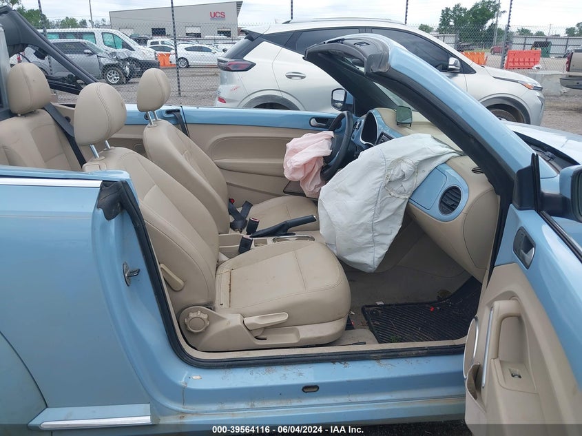 2013 VOLKSWAGEN BEETLE VIN: 3VW5X7ATXDM824350