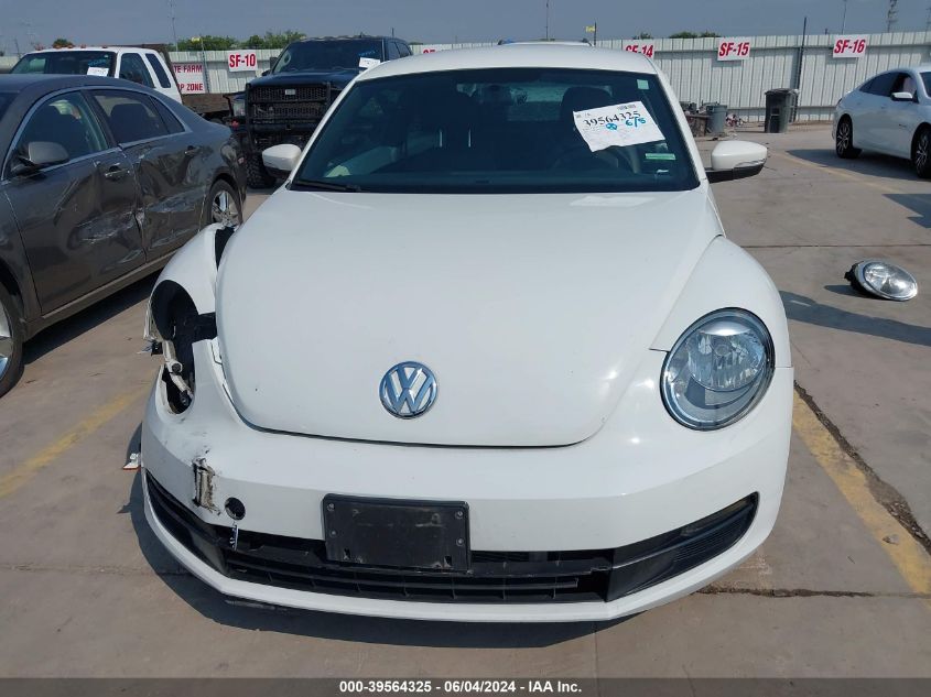 2012 Volkswagen Beetle 2.5L VIN: 3VWJP7AT2CM652635 Lot: 39564325