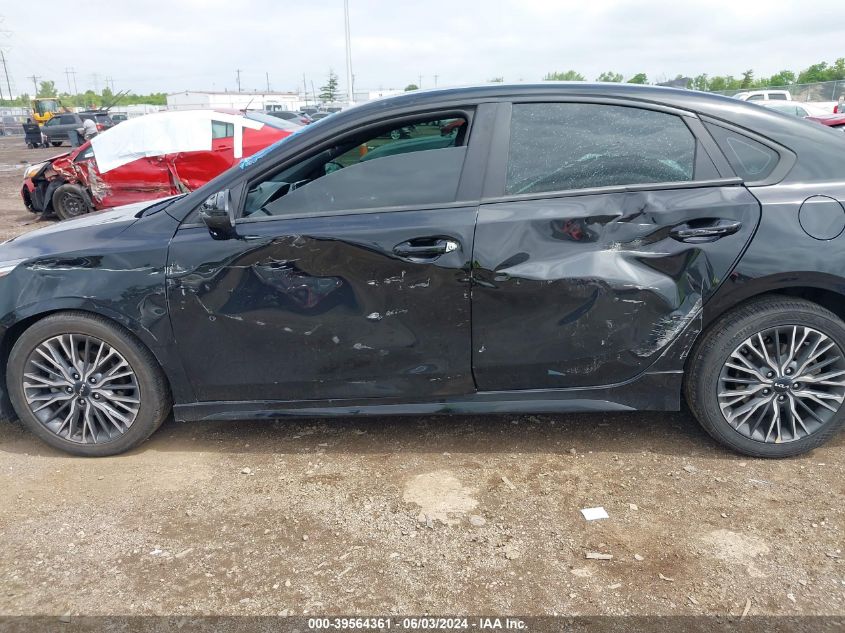 2022 Kia Forte Gt-Line VIN: 3KPF54AD8NE442785 Lot: 39564361