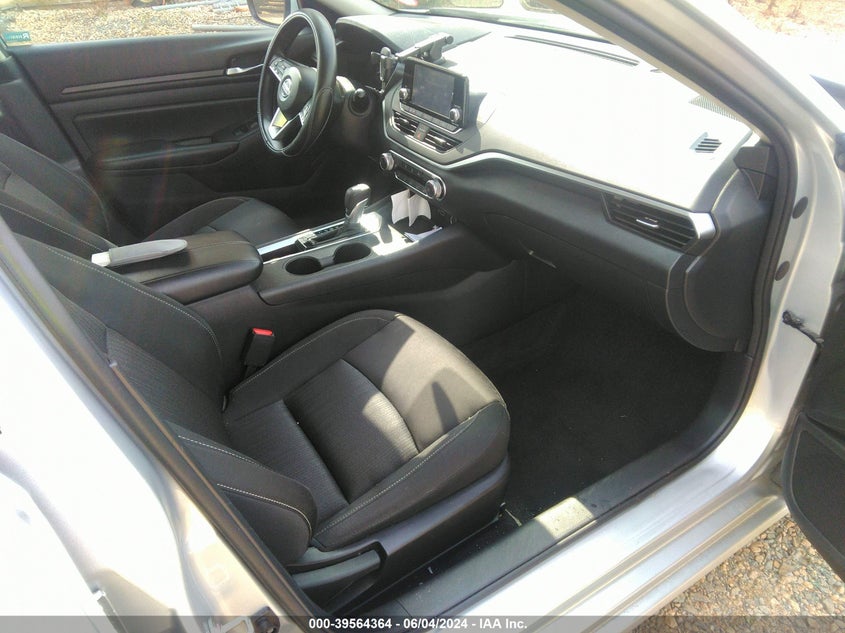 2022 NISSAN ALTIMA 2.5L I4   N(VIN: 1N4BL4BV5NN414682