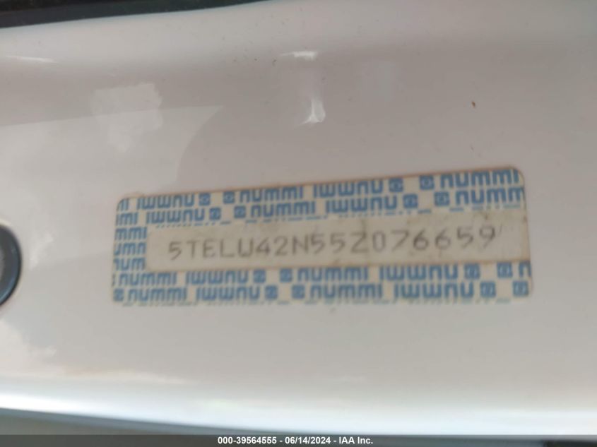 2005 Toyota Tacoma Base V6 VIN: 5TELU42N55Z076659 Lot: 39564555