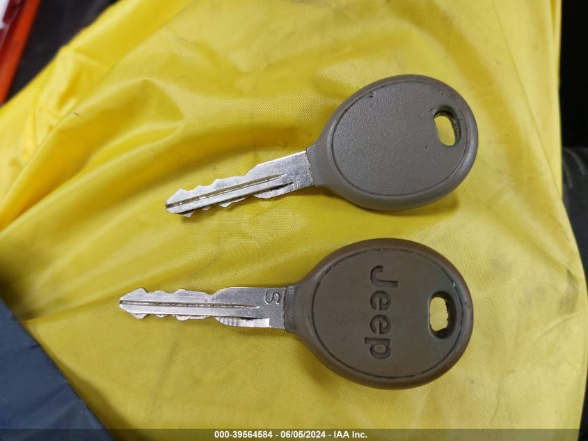 2012 Jeep Wrangler Unlimited Sport VIN: 1C4BJWDG8CL147525 Lot: 39564584