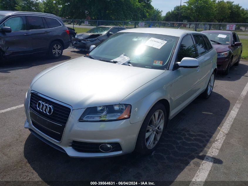 2013 Audi A3 2.0T Premium VIN: WAUDFAFM7DA015852 Lot: 39564631