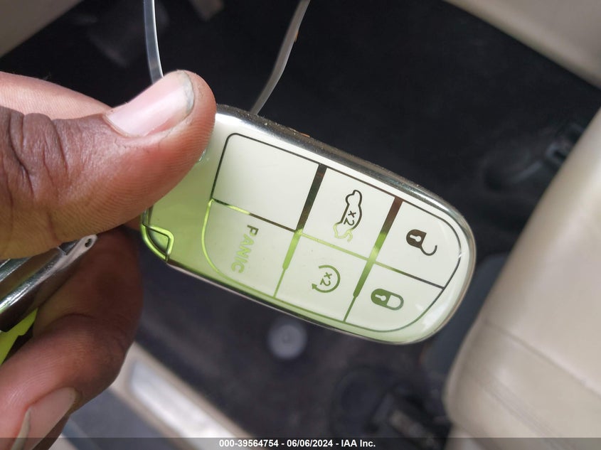 2019 Jeep Grand Cherokee Limited 4X4 VIN: 1C4RJFBG2KC526911 Lot: 39564754